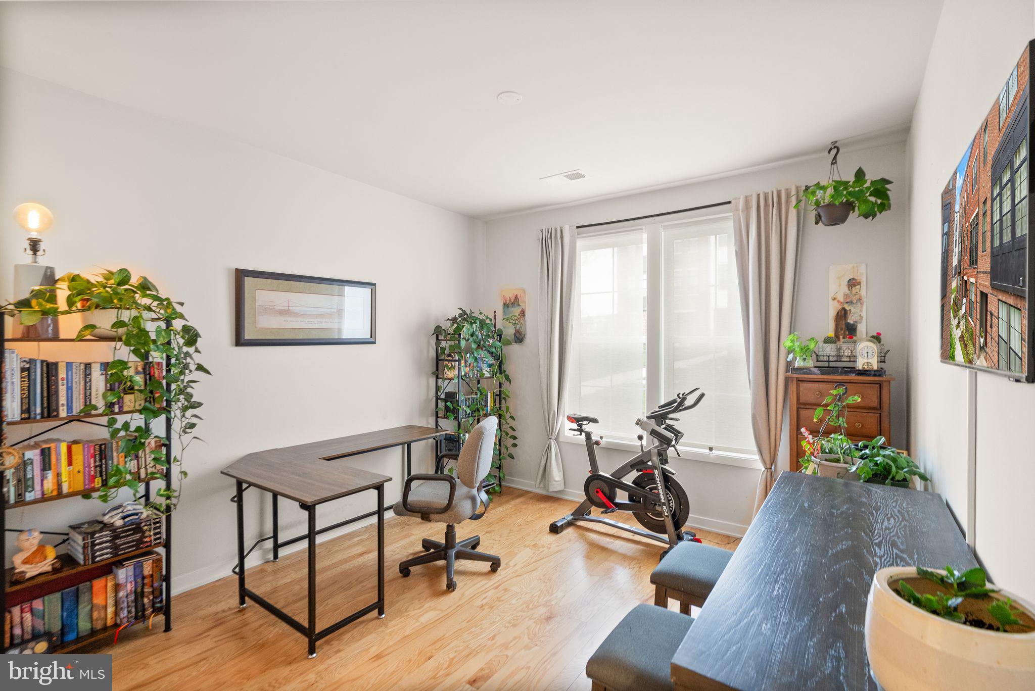 METRO WALK AT MOOREFIELD STATION - Residential Lease