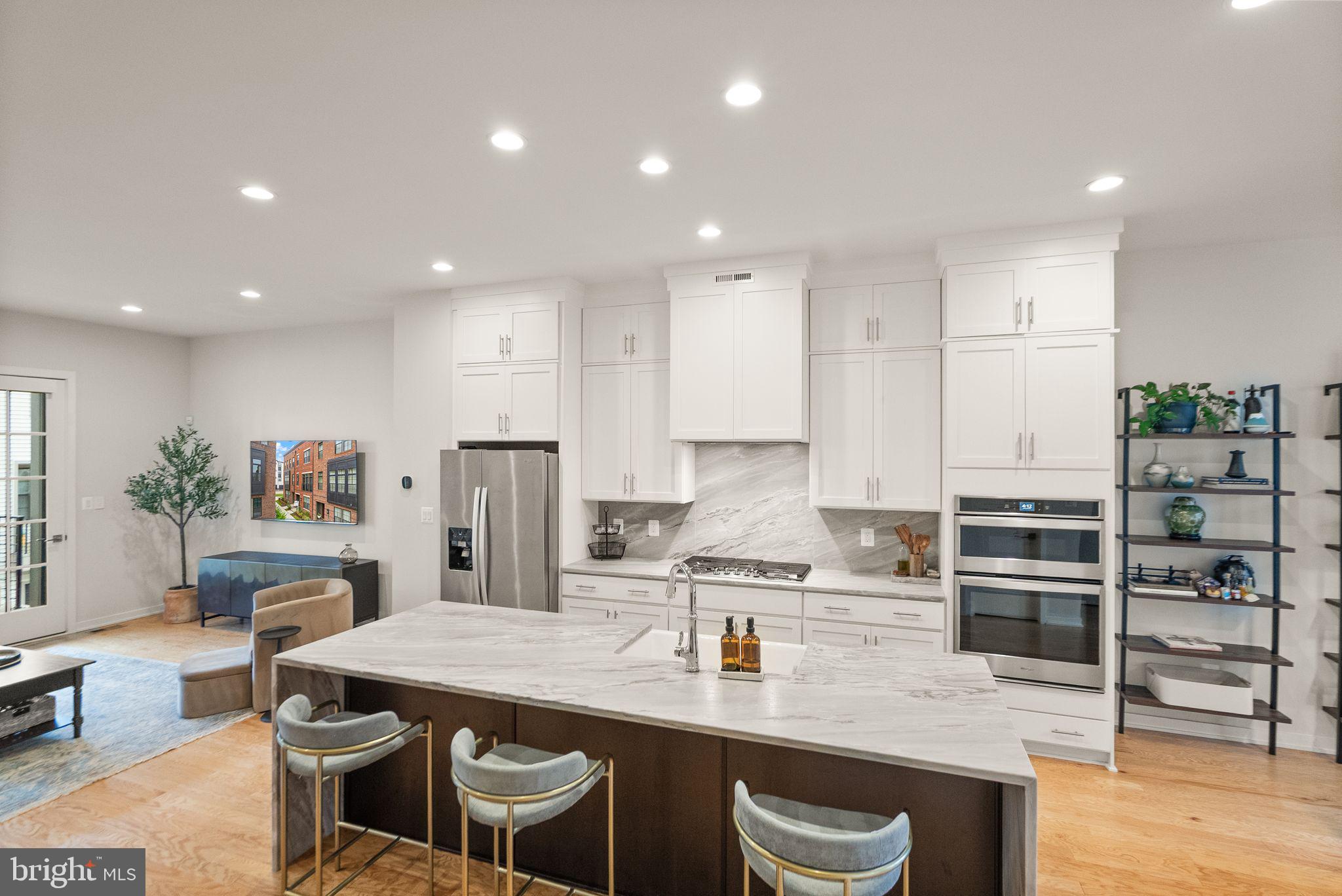 METRO WALK AT MOOREFIELD STATION - Residential Lease