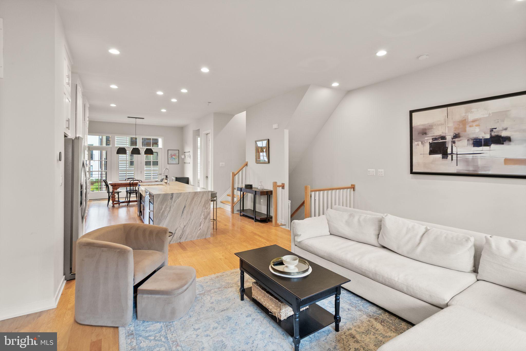 METRO WALK AT MOOREFIELD STATION - Residential Lease