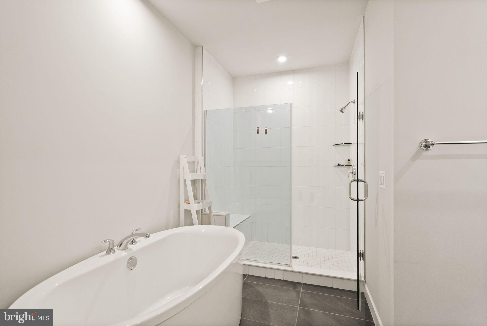 METRO WALK AT MOOREFIELD STATION - Residential Lease