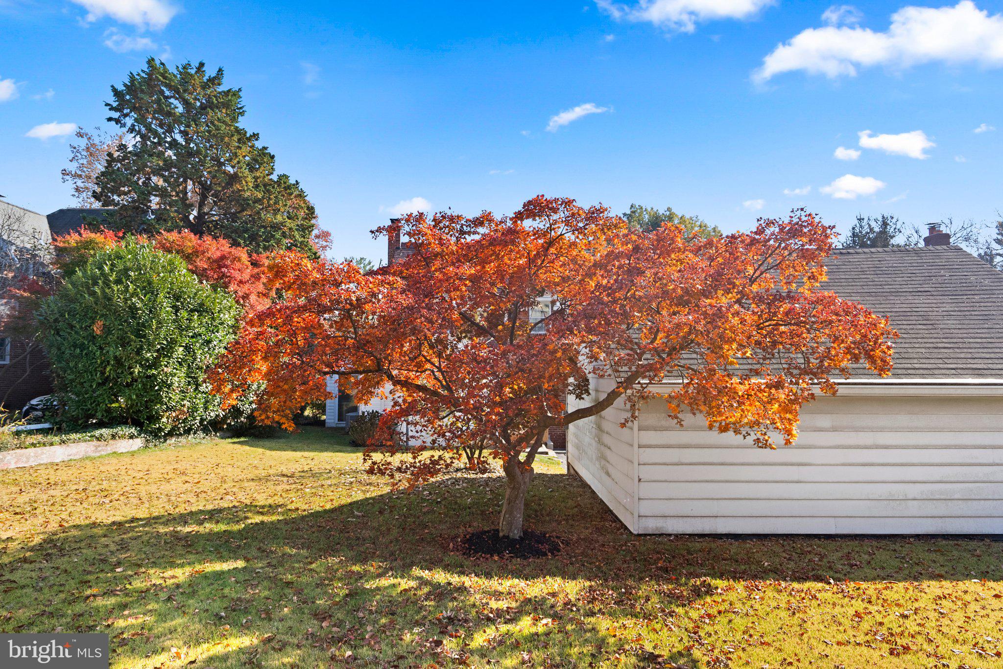 WOODSIDE - Residential