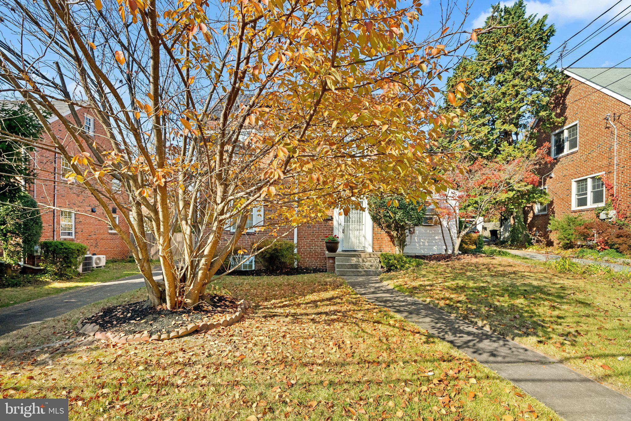 WOODSIDE - Residential