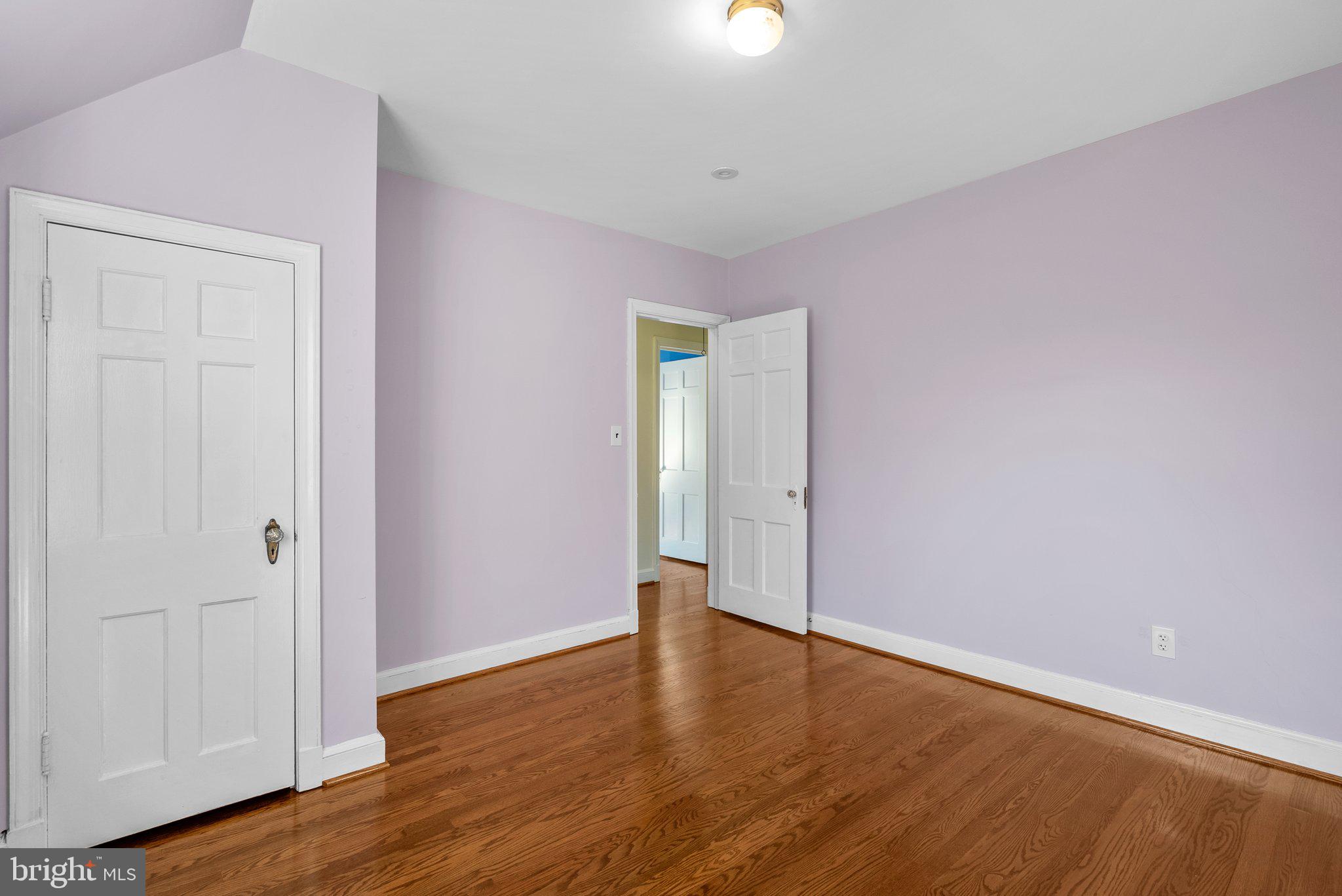 WOODSIDE - Residential