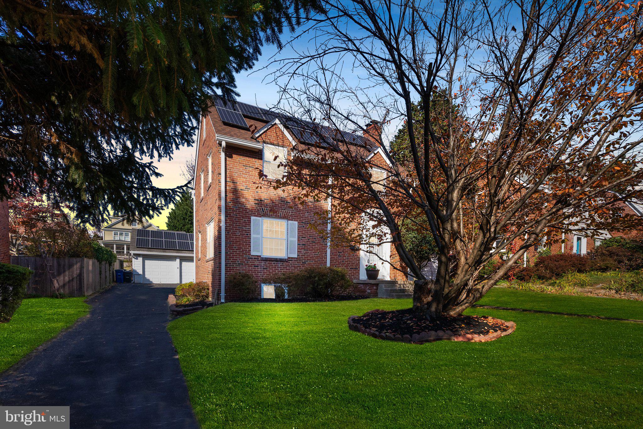 WOODSIDE - Residential