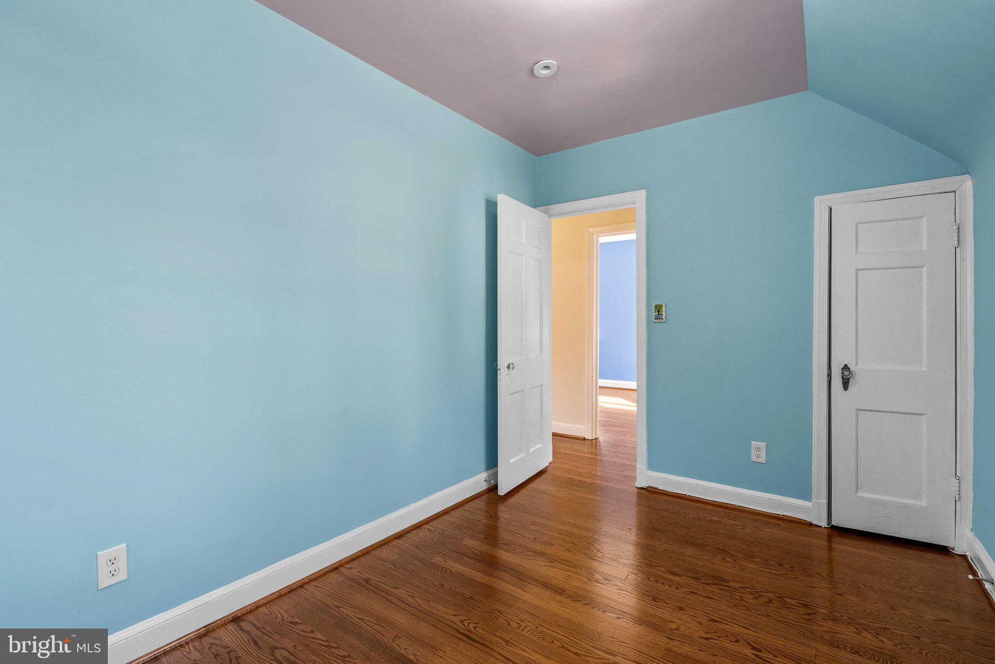 WOODSIDE - Residential