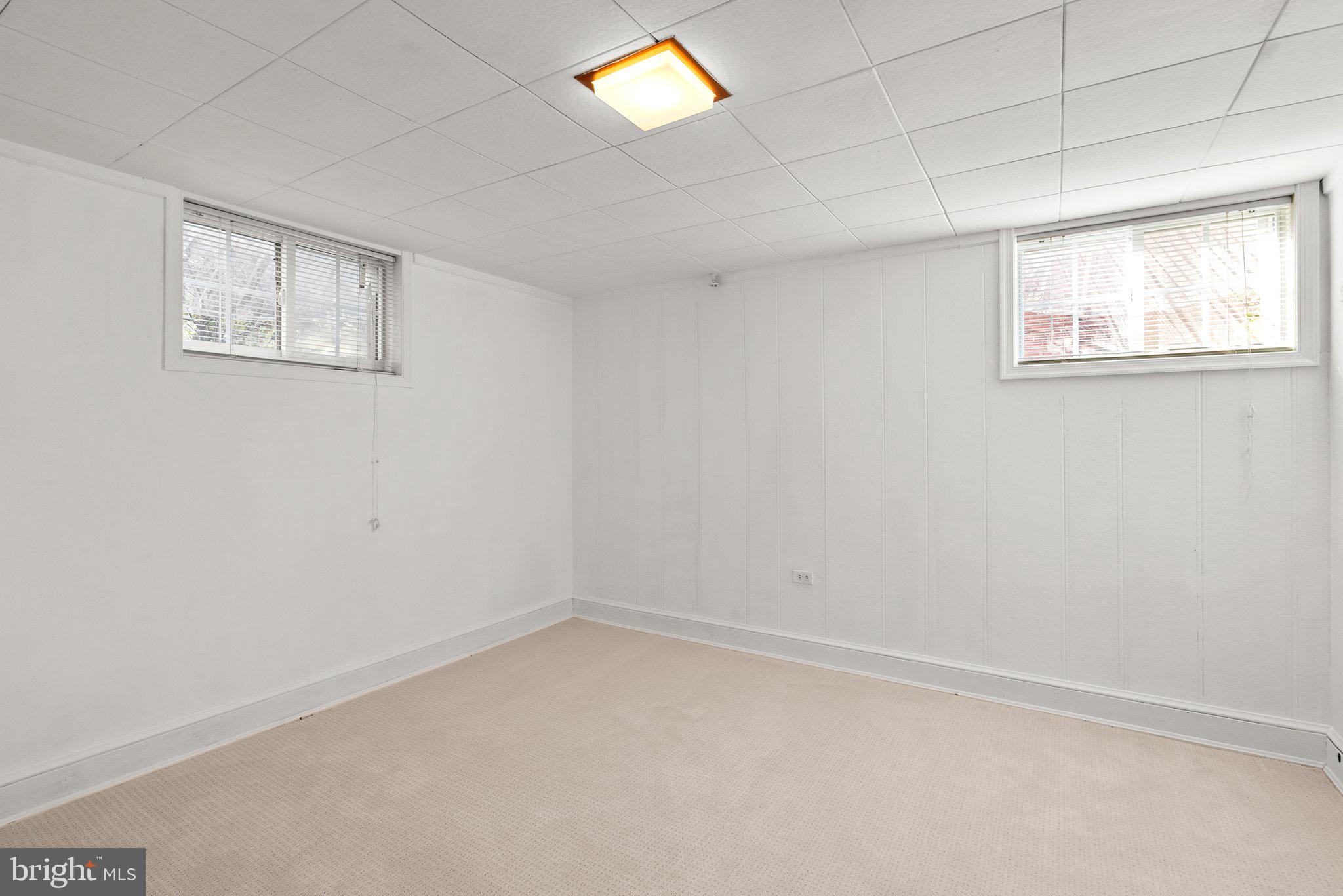 WOODSIDE - Residential