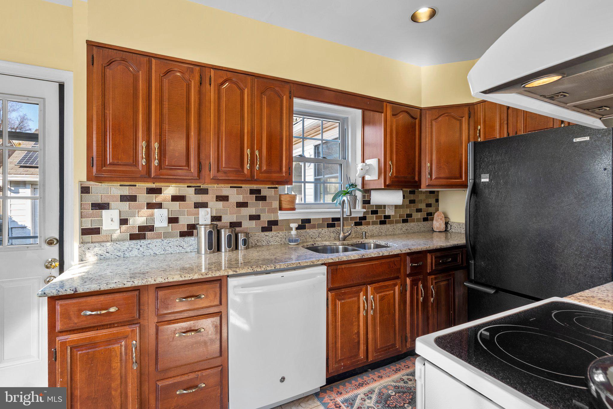 WOODSIDE - Residential