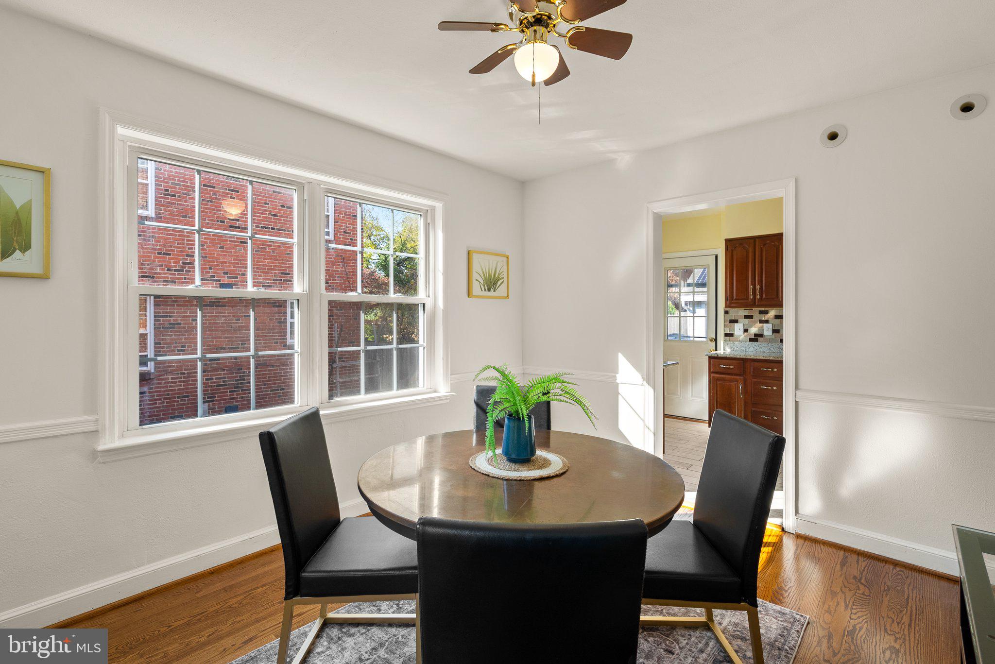 WOODSIDE - Residential