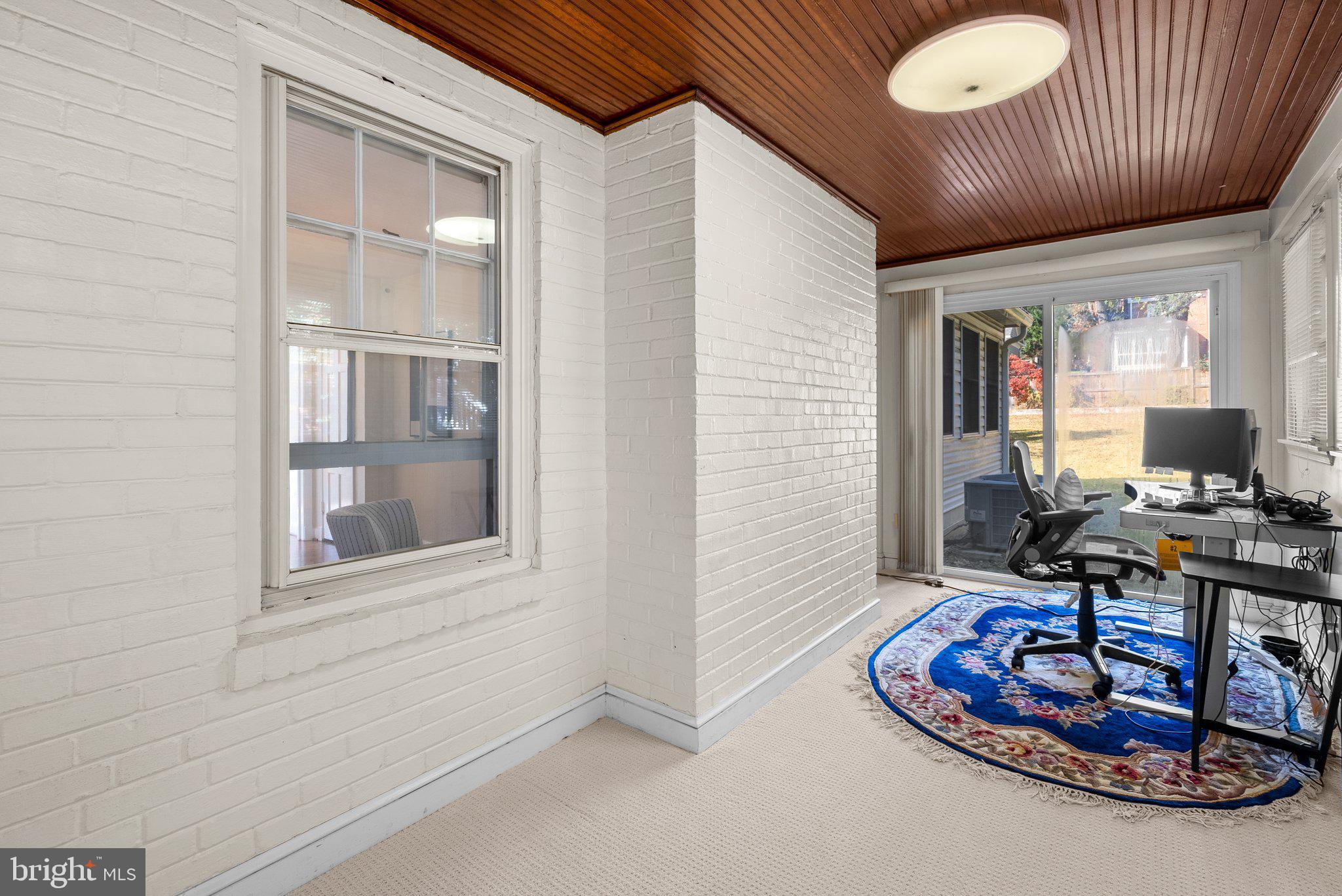 WOODSIDE - Residential