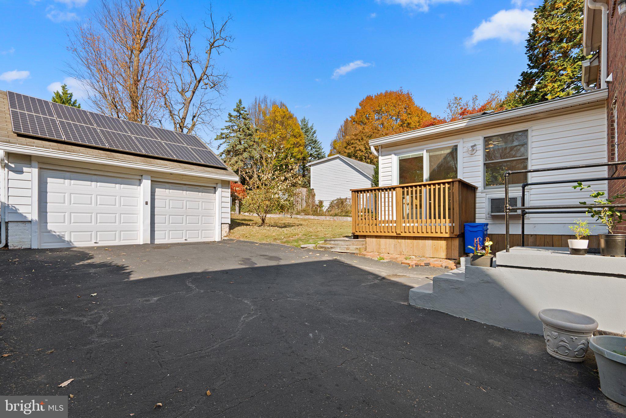 WOODSIDE - Residential