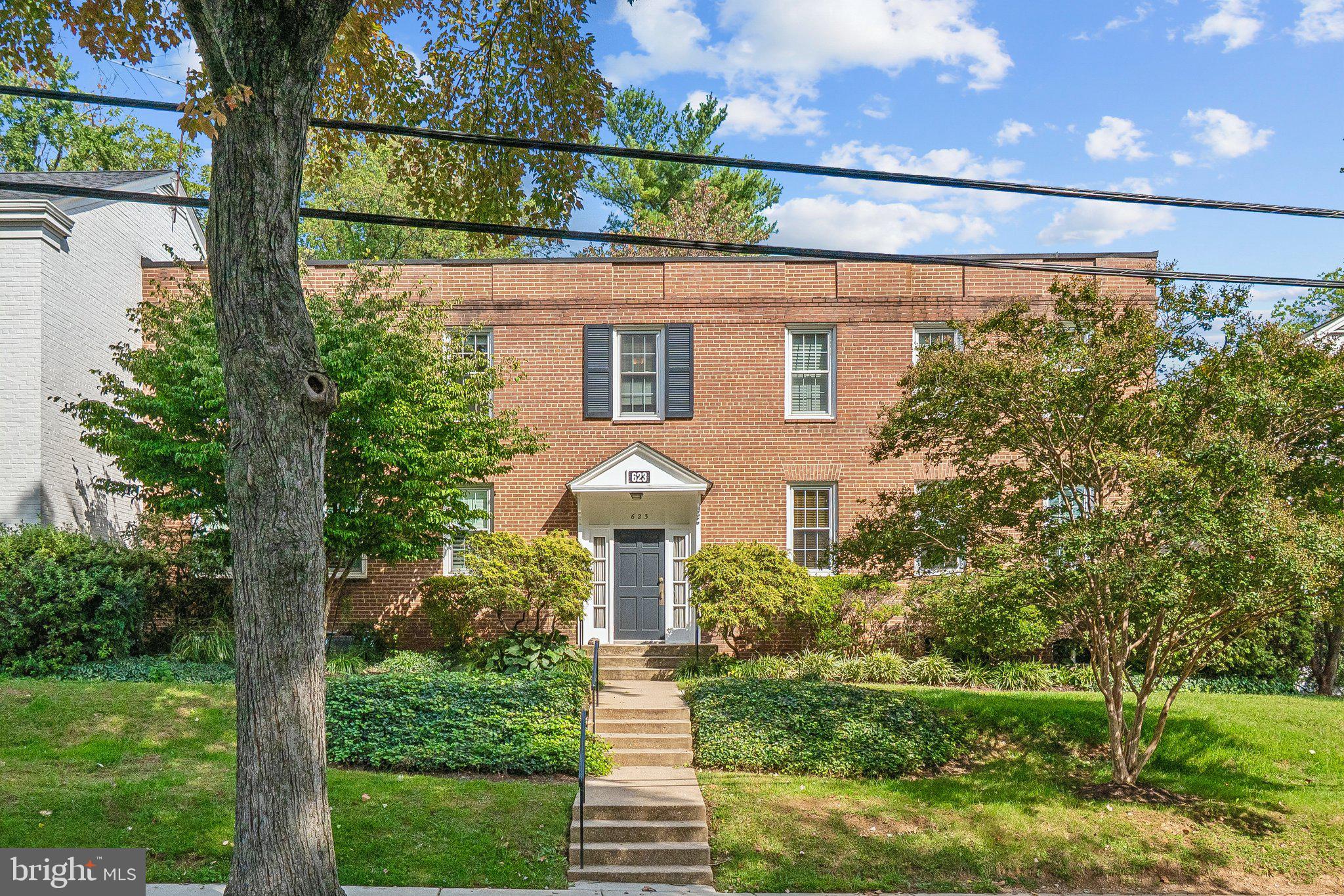 623 AZALEA DRIVE 3