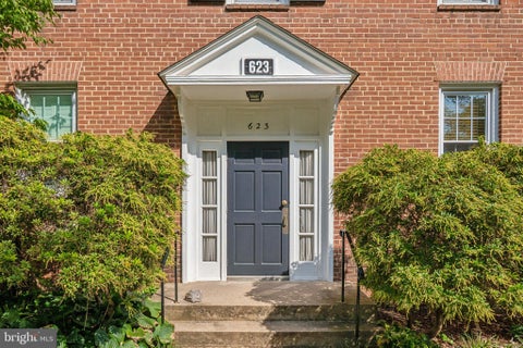 Photo of 623 Azalea Drive #3, ROCKVILLE, MD 20850 (MLS # MDMC2257338)