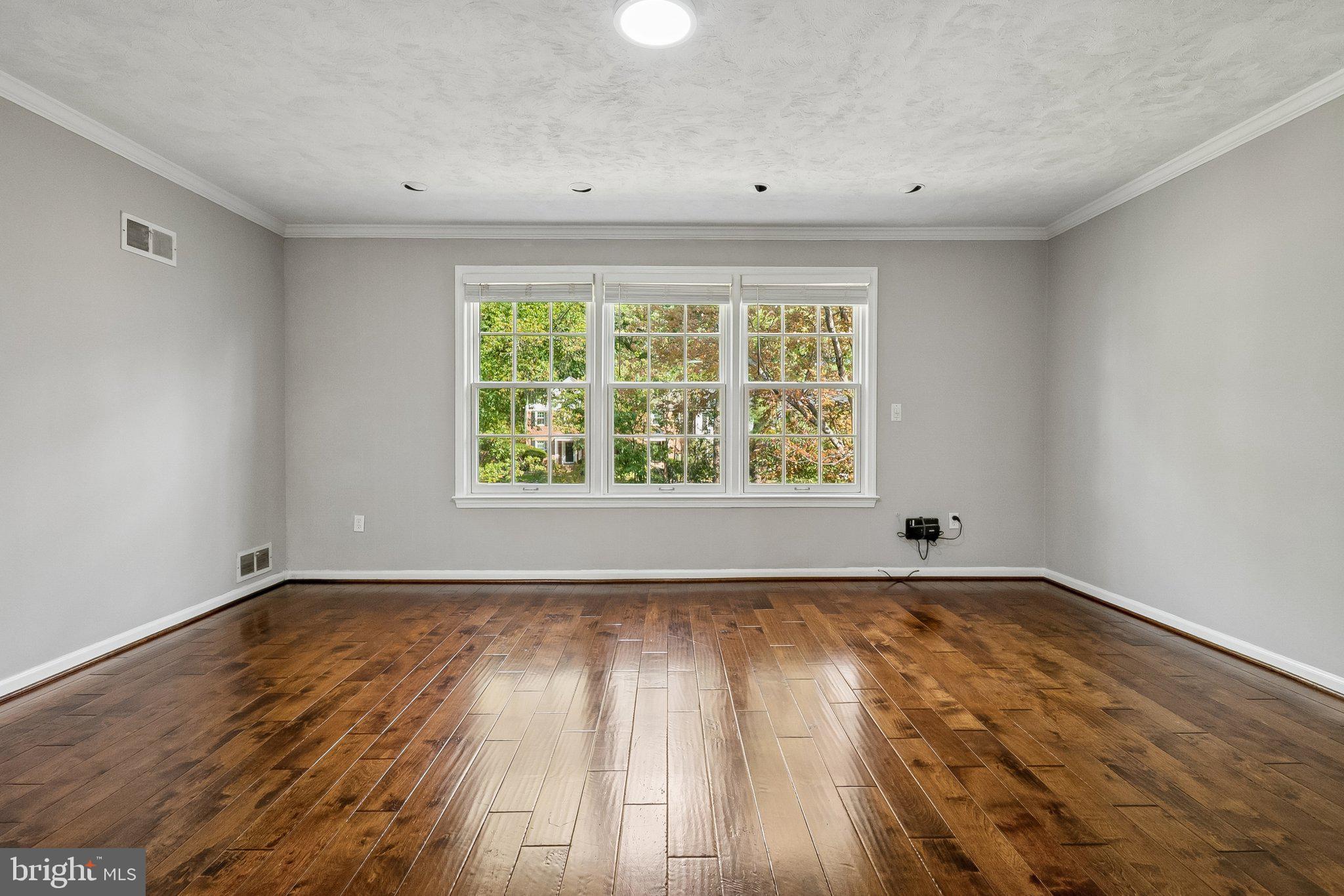 623 AZALEA DRIVE 3
