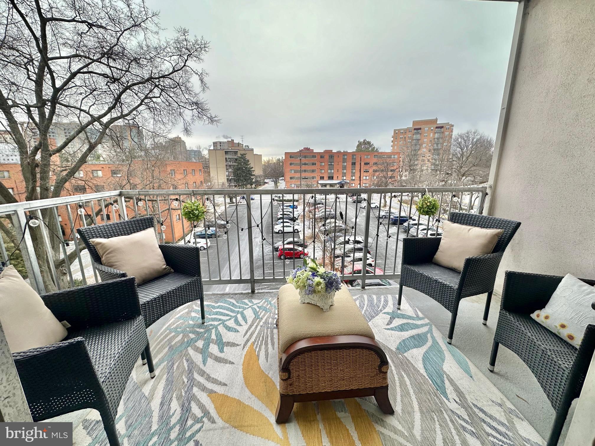 WHITEHALL - Residential