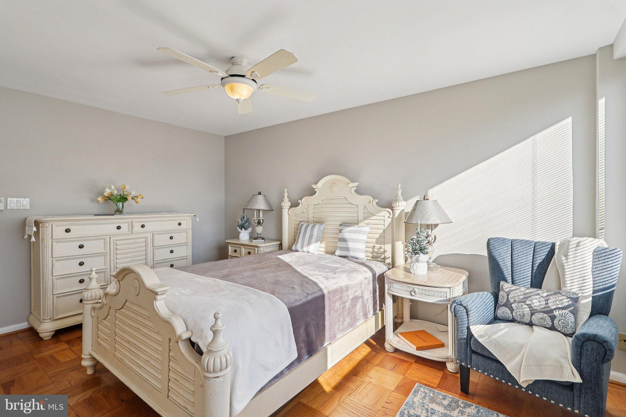 WHITEHALL - Residential