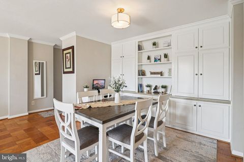 Photo of 4977 Battery Lane #1-418, BETHESDA, MD 20814 (MLS # MDMC2209902)