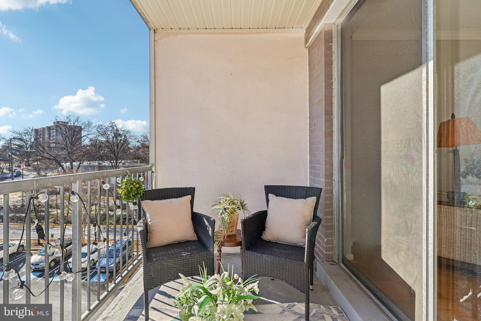 WHITEHALL - Residential