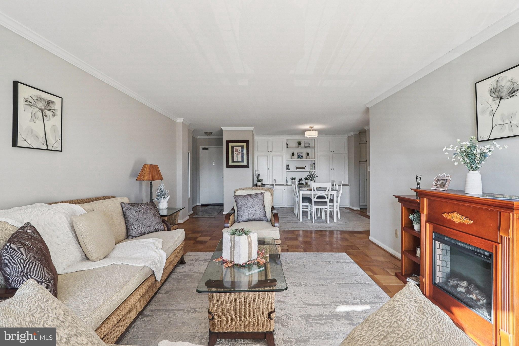 WHITEHALL - Residential