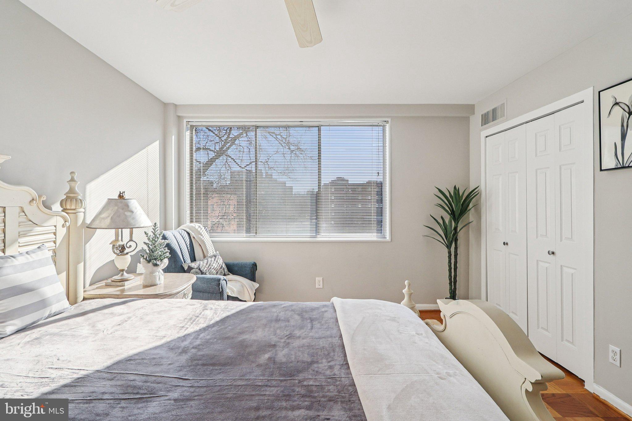 WHITEHALL - Residential