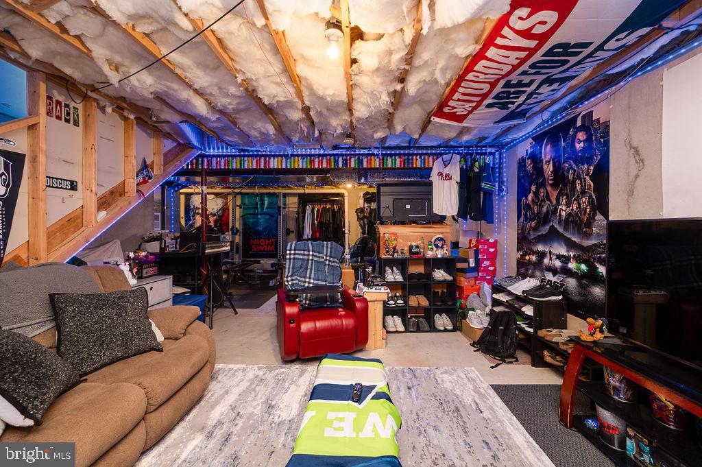 SAYLOR FARM - Residential