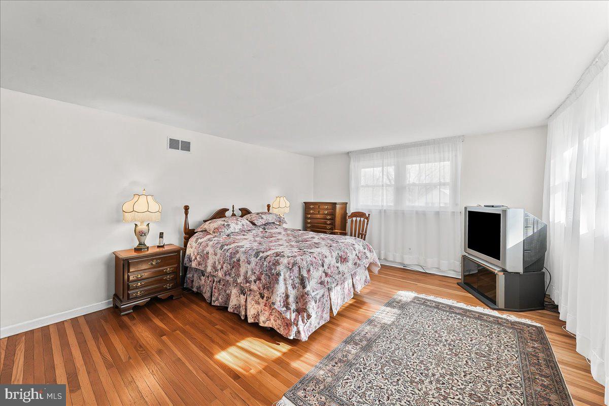 ROSE TREE WOODS - Residential