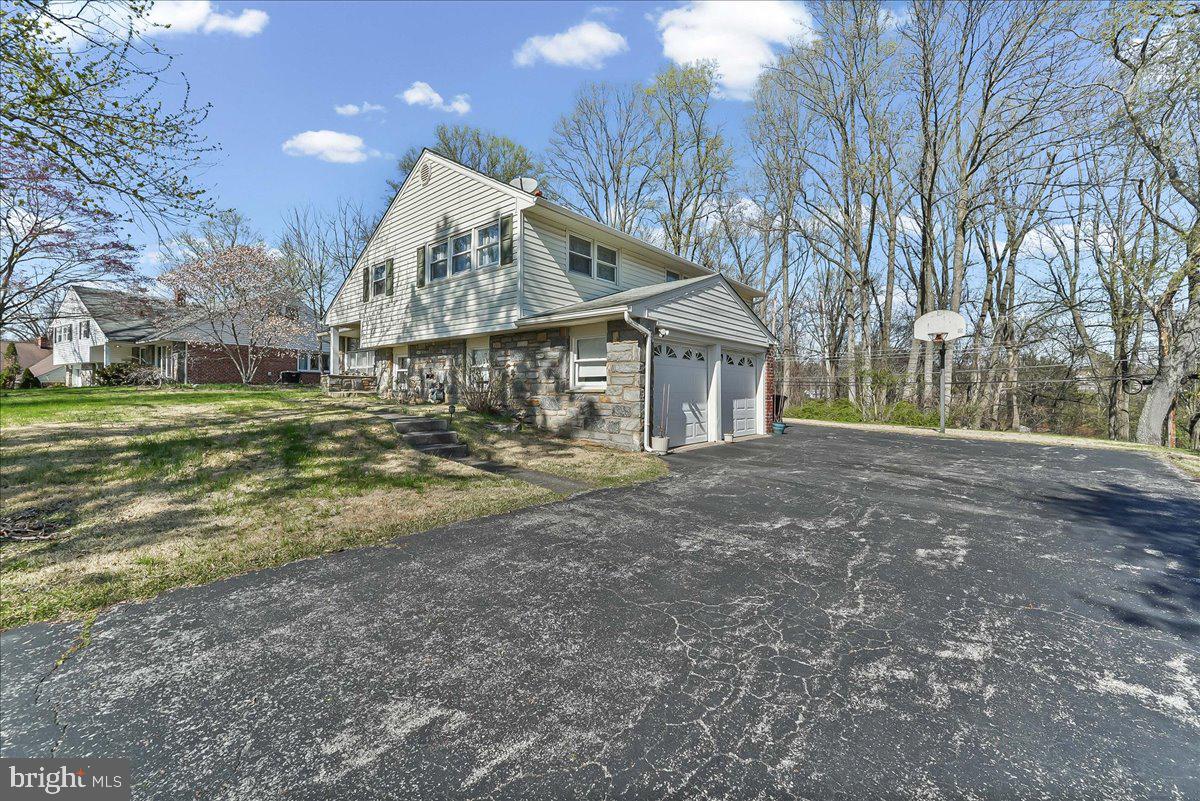 ROSE TREE WOODS - Residential