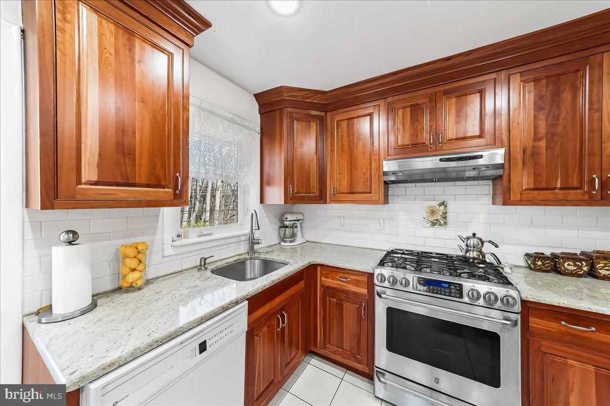 ROSE TREE WOODS - Residential