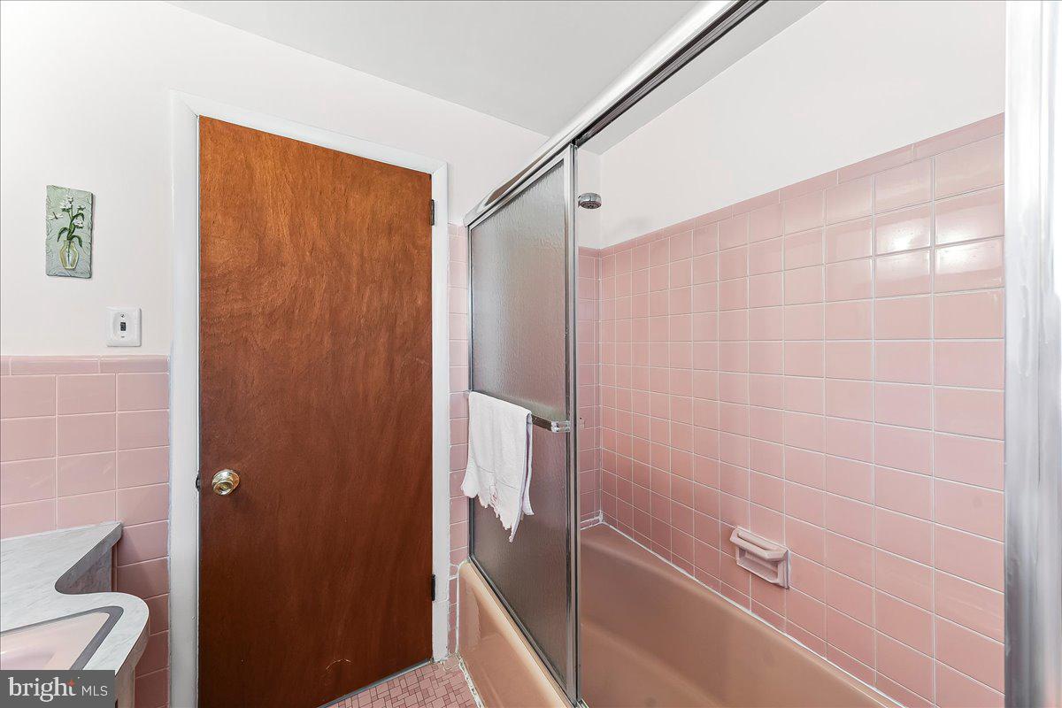 ROSE TREE WOODS - Residential