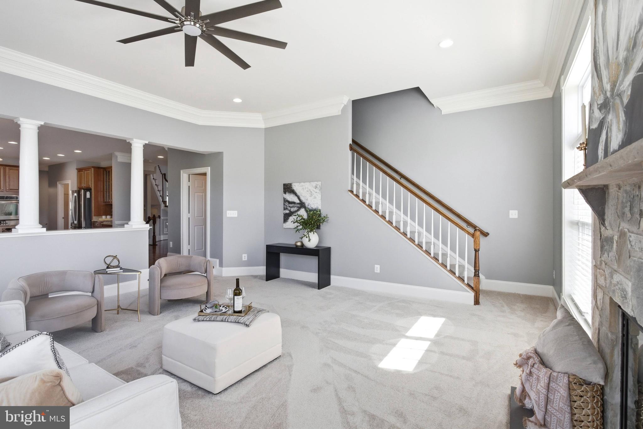 STONEWALL MANOR - Residential