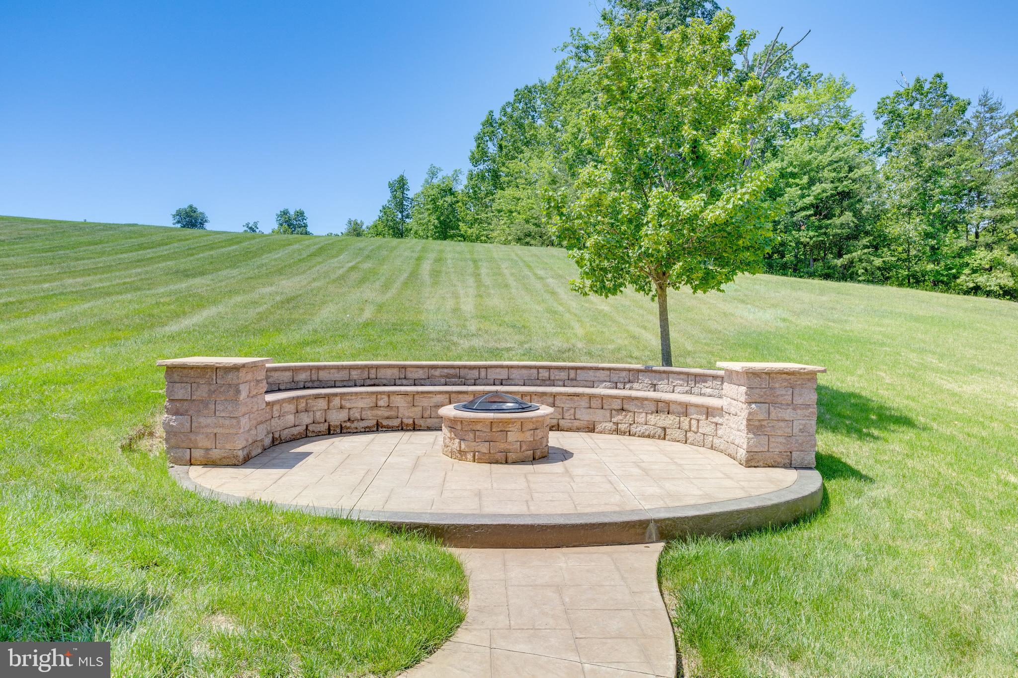STONEWALL MANOR - Residential