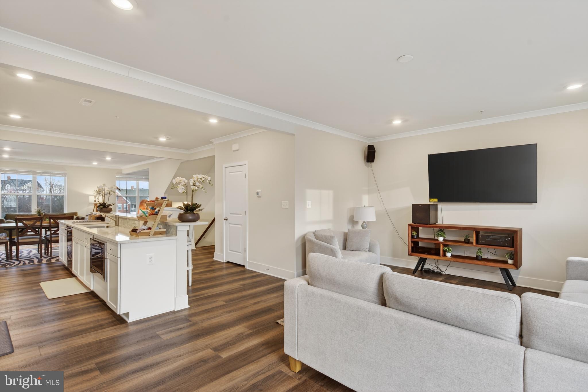 7201 GRINGOTTS WAY B