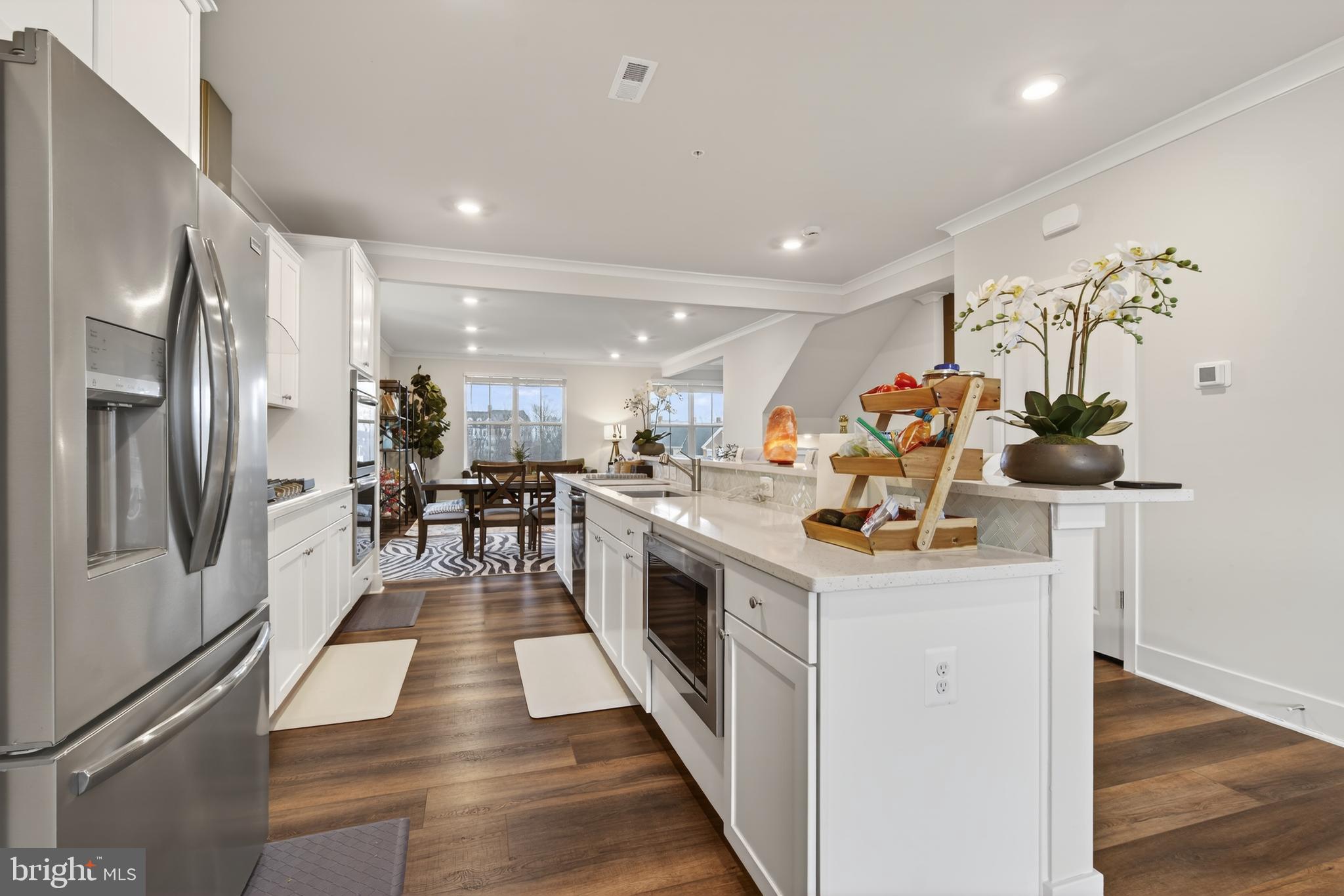 VILLAGE TOWNS - Residential