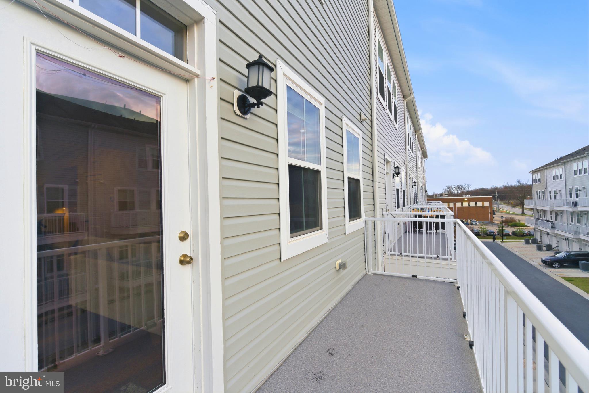 VILLAGE TOWNS - Residential