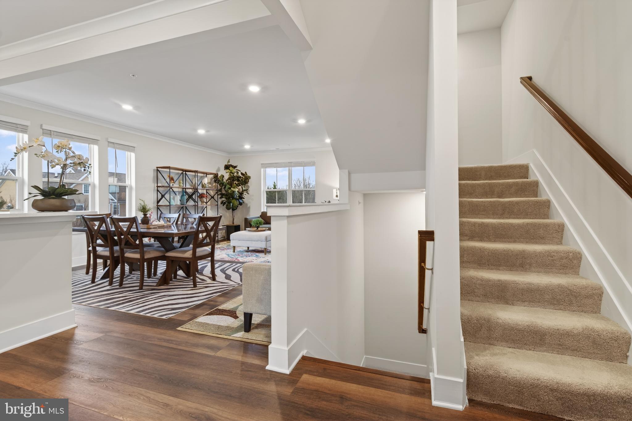 VILLAGE TOWNS - Residential