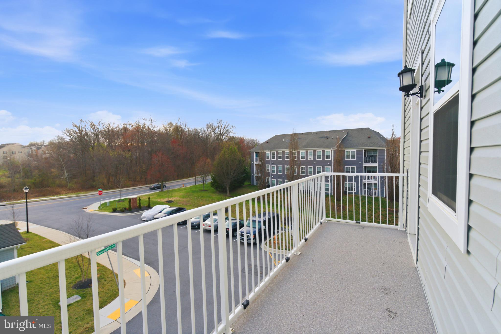 VILLAGE TOWNS - Residential