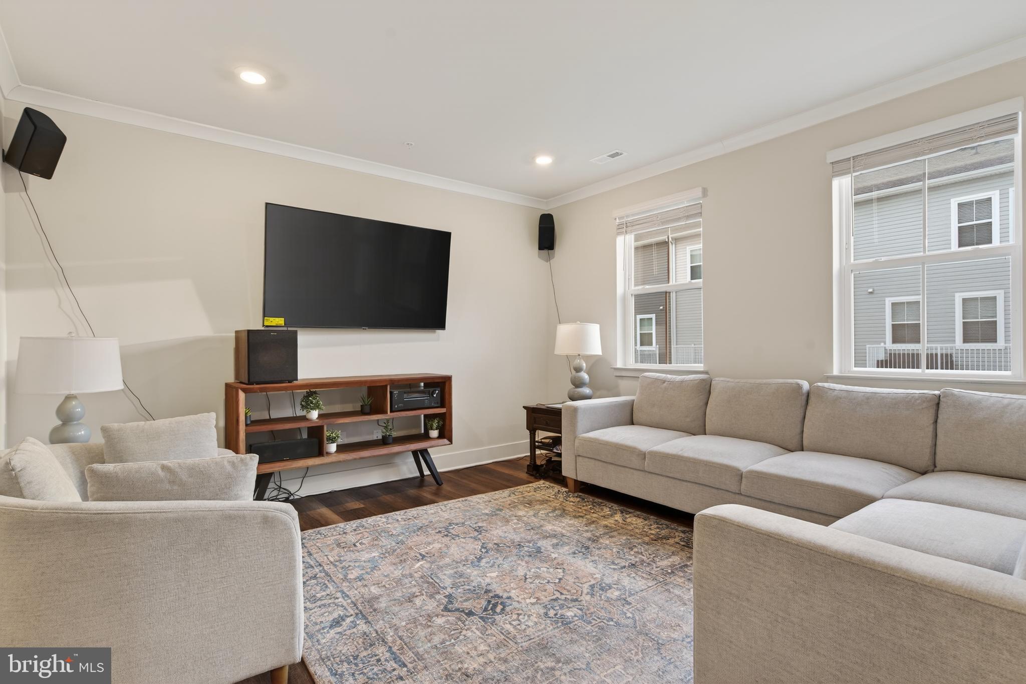 VILLAGE TOWNS - Residential