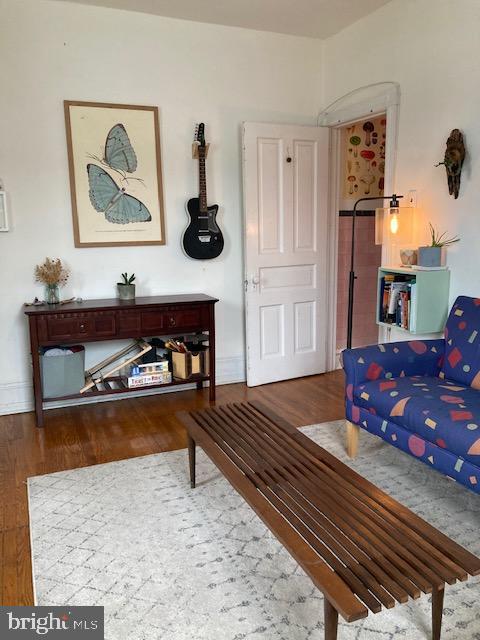 UNIVERSITY CITY - Residential Income