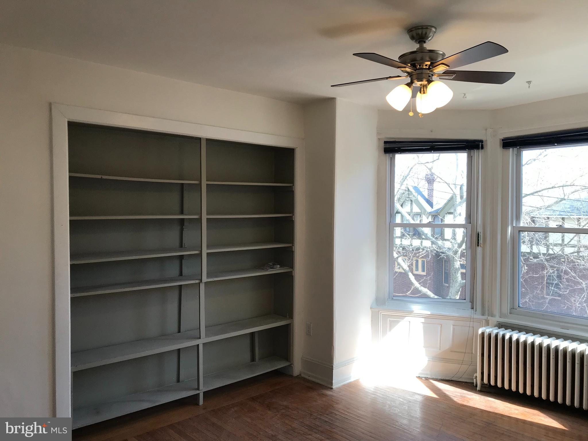 UNIVERSITY CITY - Residential Income