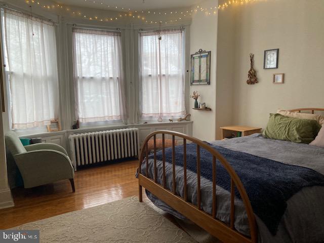 UNIVERSITY CITY - Residential Income