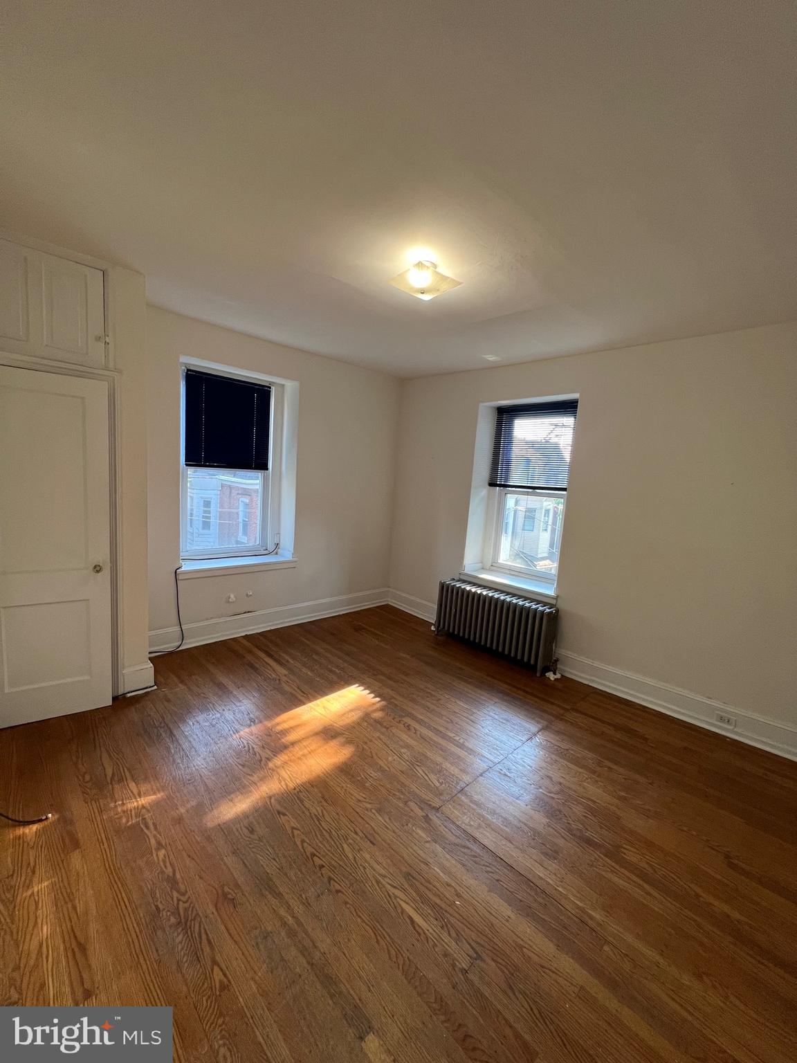 UNIVERSITY CITY - Residential Income