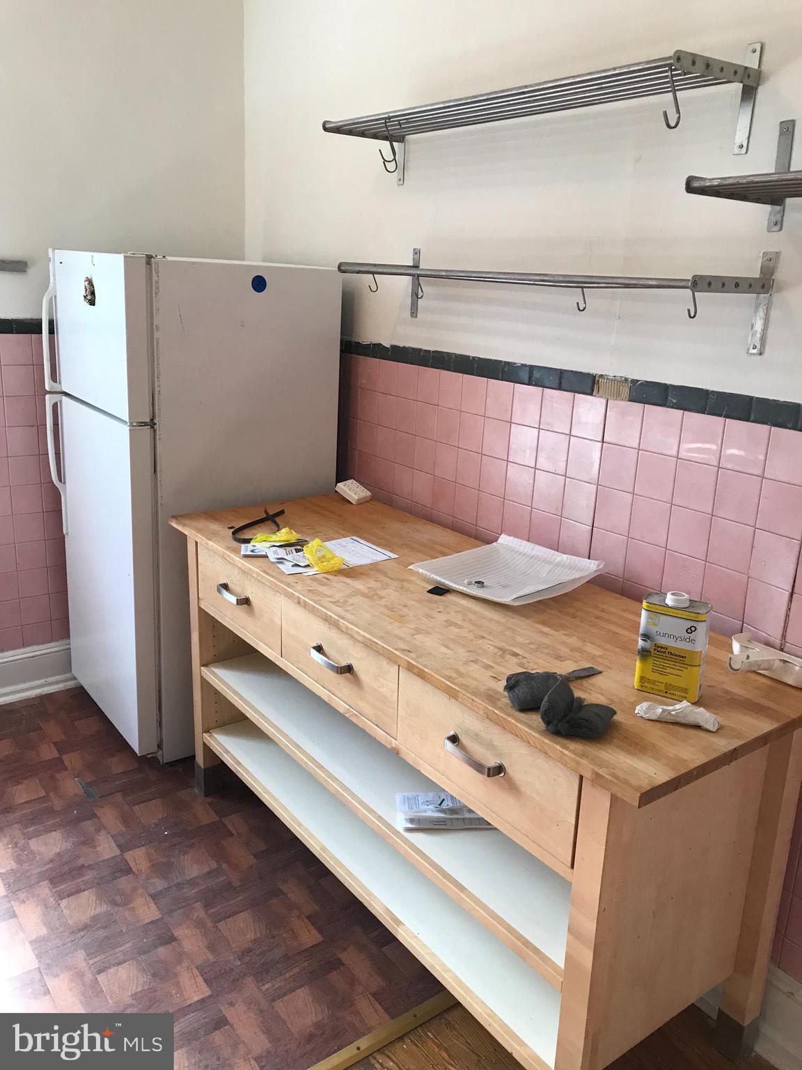 UNIVERSITY CITY - Residential Income