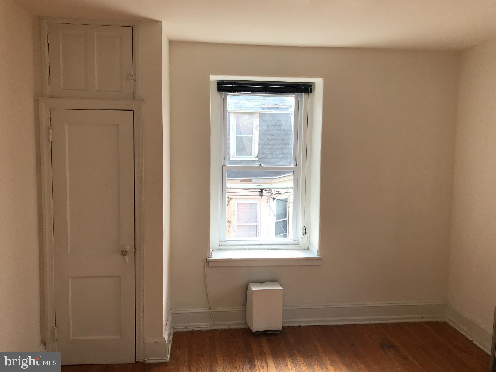 UNIVERSITY CITY - Residential Income