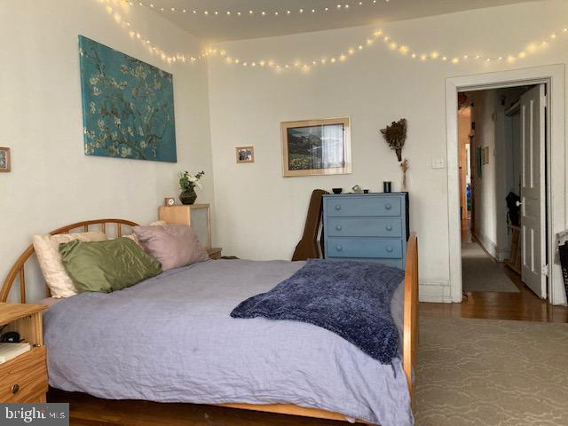 UNIVERSITY CITY - Residential Income