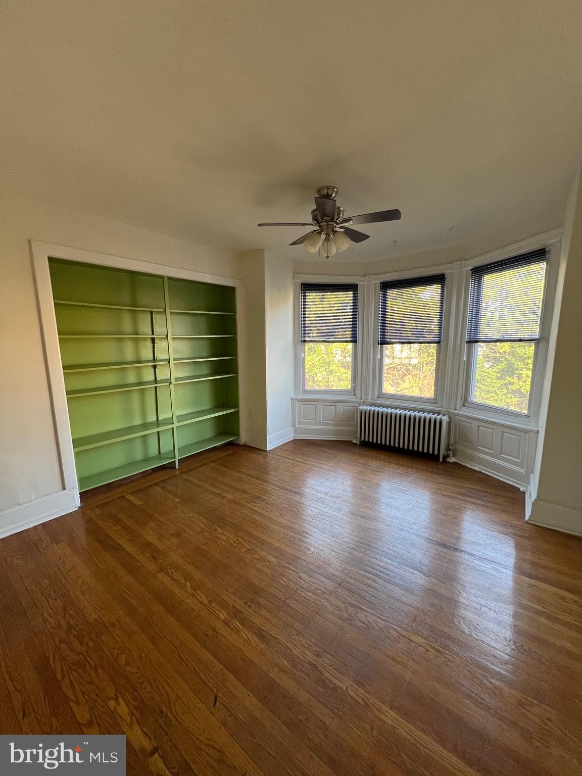 UNIVERSITY CITY - Residential Income