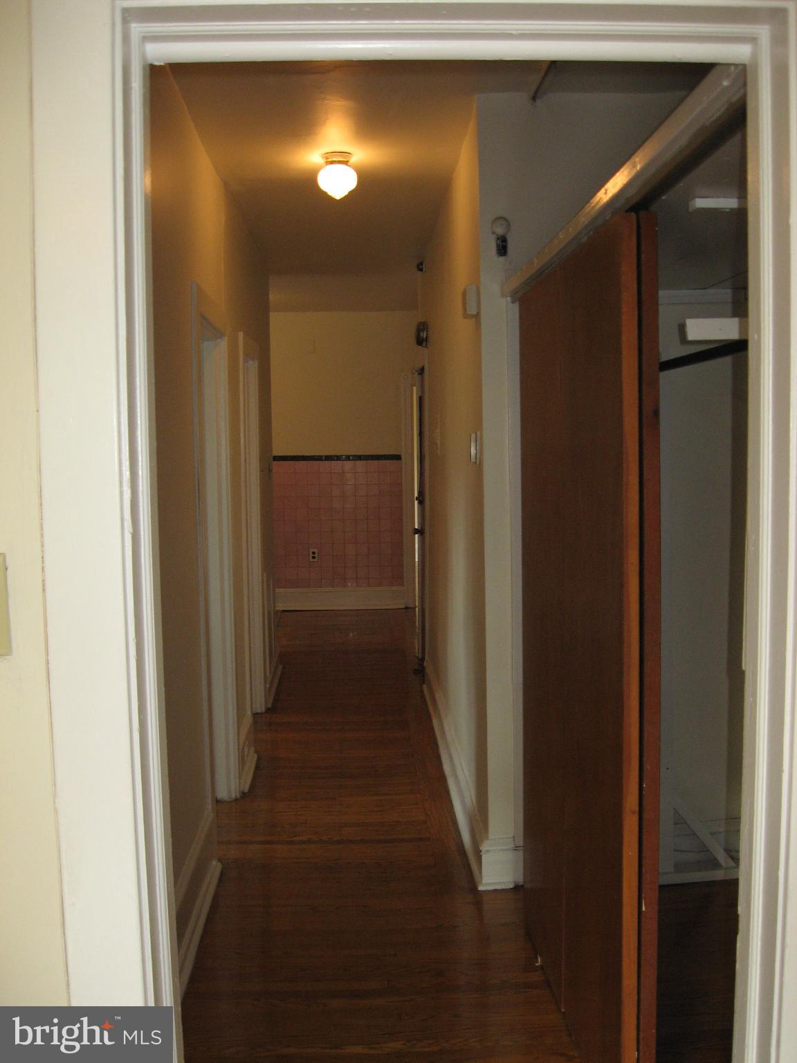 UNIVERSITY CITY - Residential Income