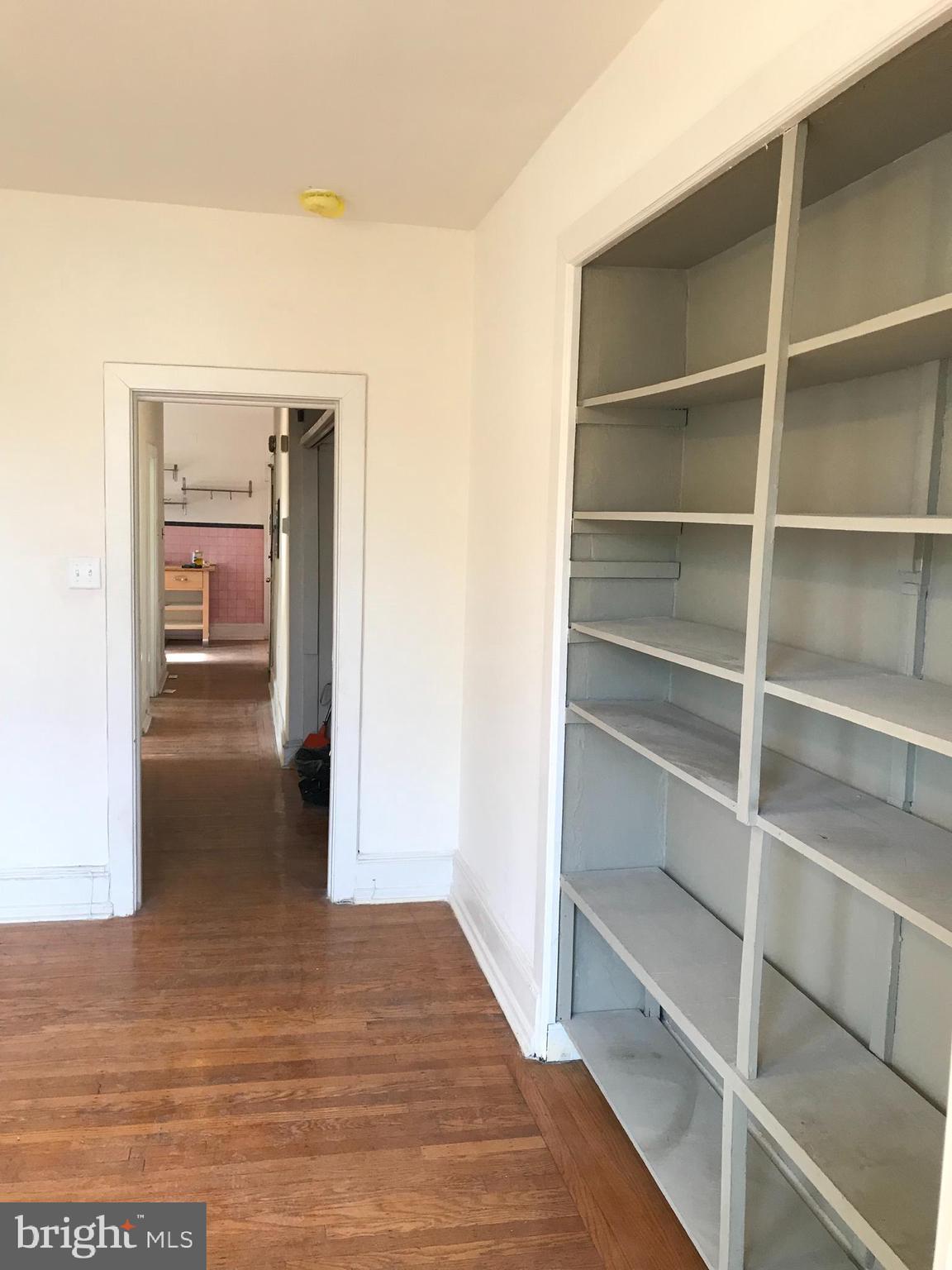 UNIVERSITY CITY - Residential Income