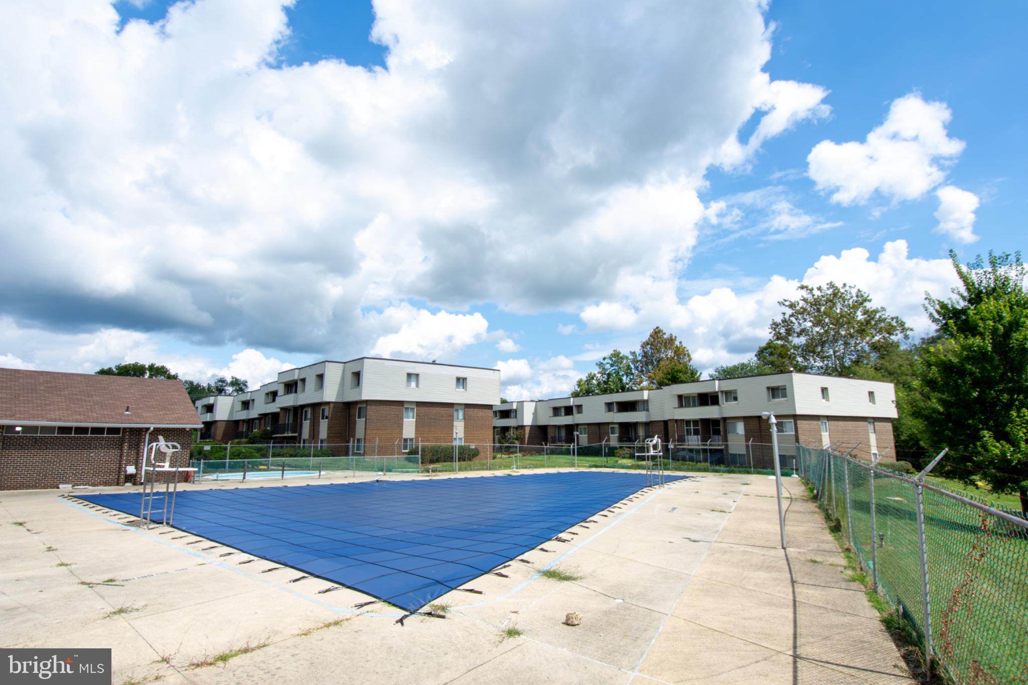 PINES CONDOMINIUM - Residential