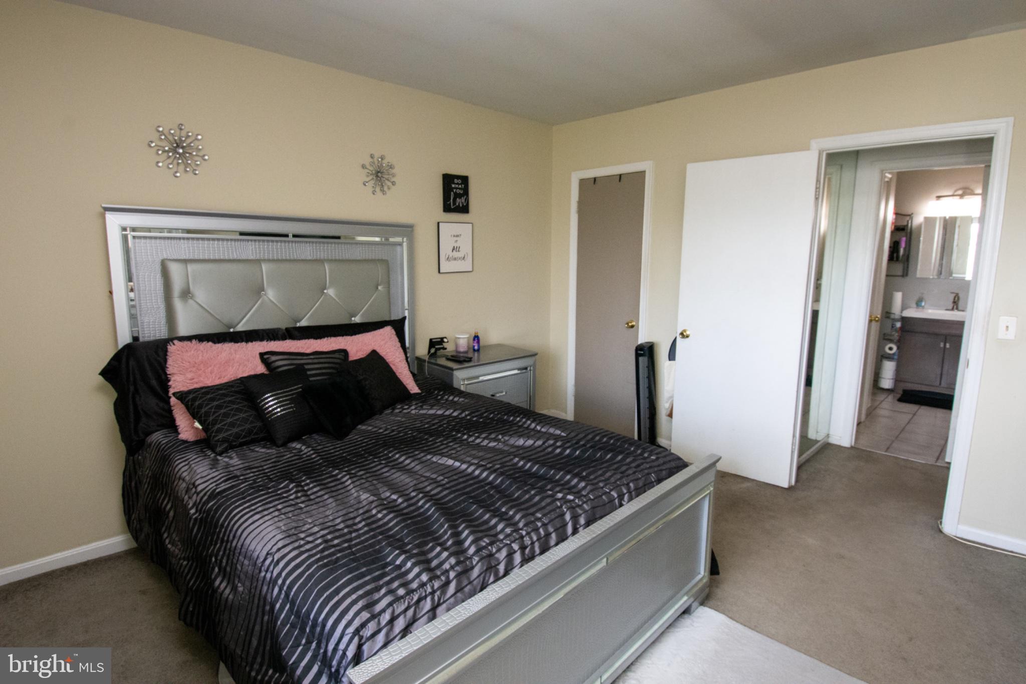 PINES CONDOMINIUM - Residential