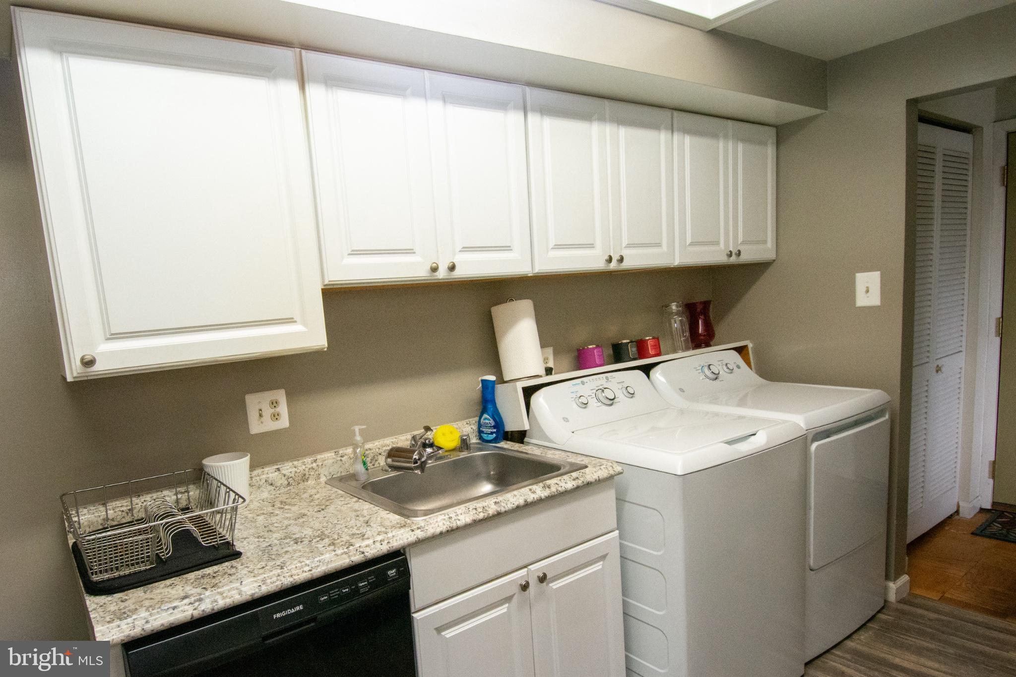 PINES CONDOMINIUM - Residential