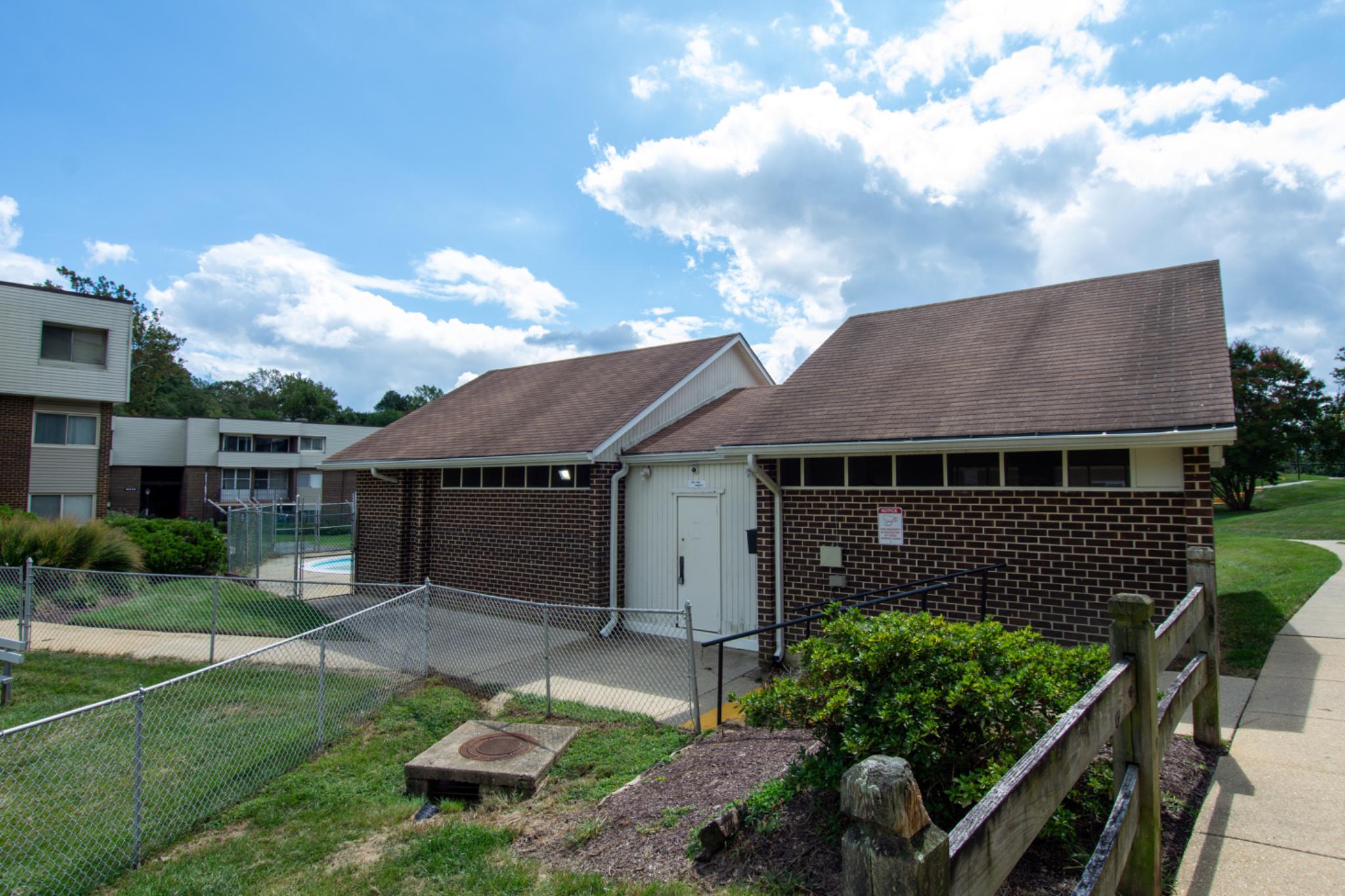 PINES CONDOMINIUM - Residential